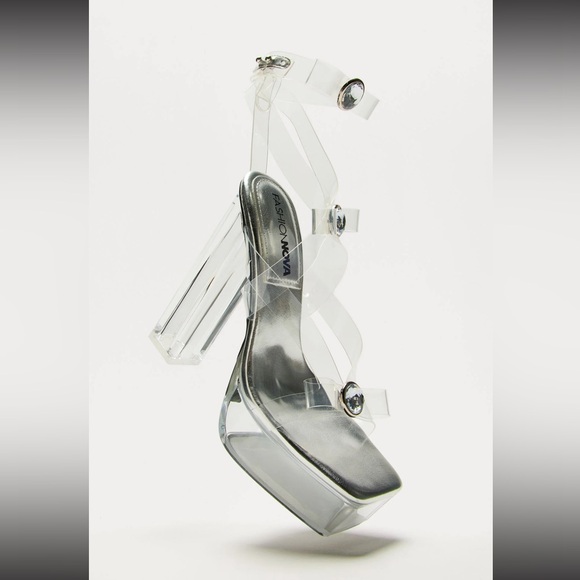 Silver Platform Heels with Bow - Picture 4 of 4